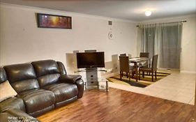 2Br Luxury House In Piccadilly